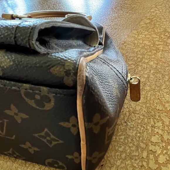 Authentic Louis Vuitton Satchel - Picture 14 of 16